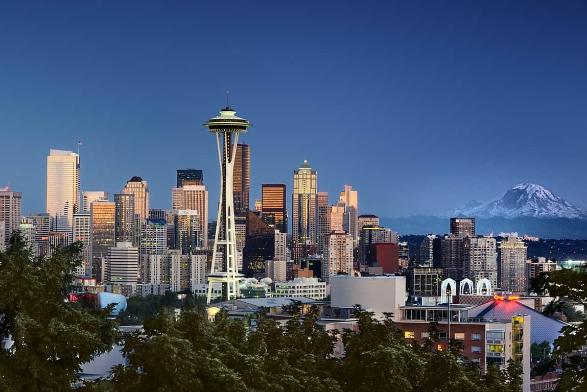 Seattle skyline with the Space Needle and Mount Rainier at dusk, viewed from Kerry Park