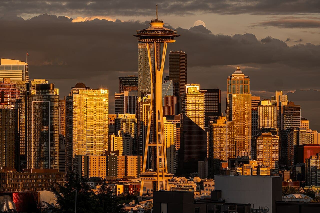 Seattle skyline and Space Needle viewed from Kerry Park in Queen Anne