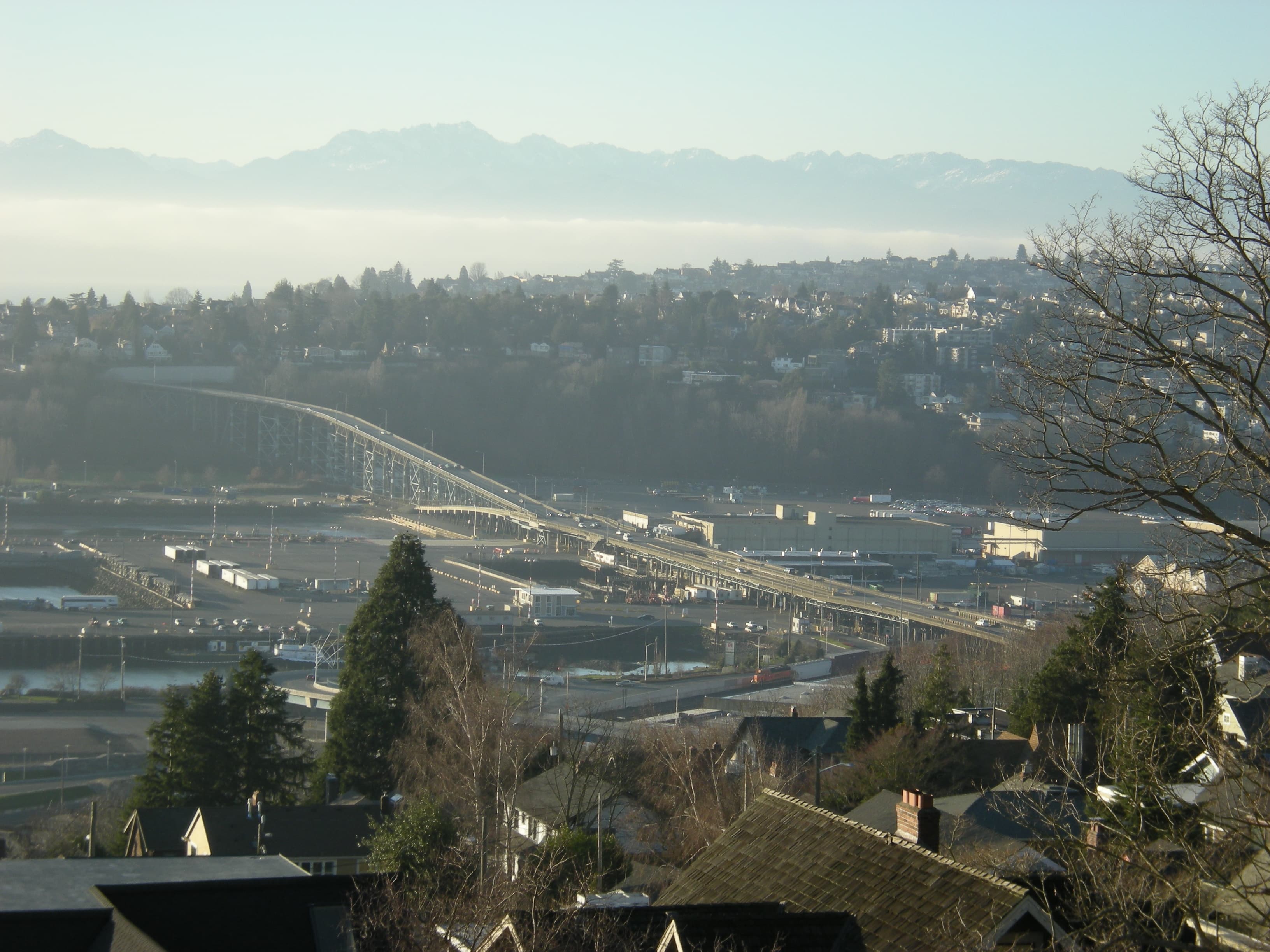 The Magnolia Bridge connecting the Magnolia peninsula to Interbay, with the Olympic Mountains in the background